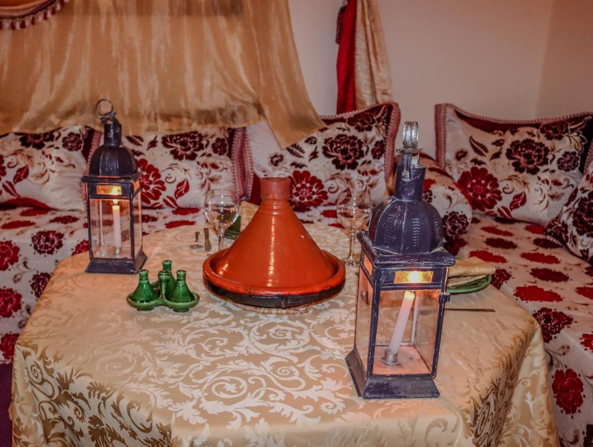Gite Ait Lmaalam Chez Ahmed Skoura Bagian luar foto