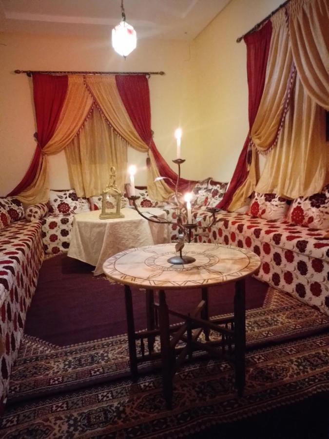 Gite Ait Lmaalam Chez Ahmed Skoura Bagian luar foto